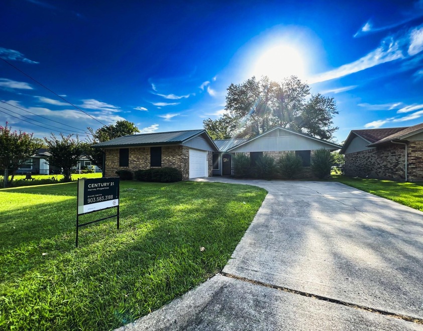 2026 N Main St, Bonham, TX 75418 - photo 1