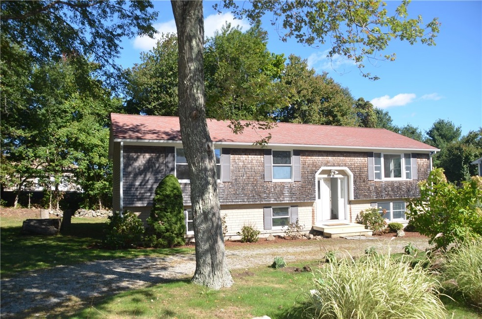 8 Clara Ln, Narragansett, RI 02882 - photo 1