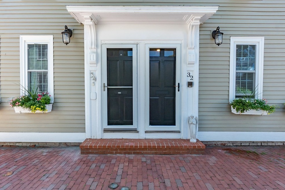 32 Temple St unit 3, Newburyport, MA 01950 - photo 1