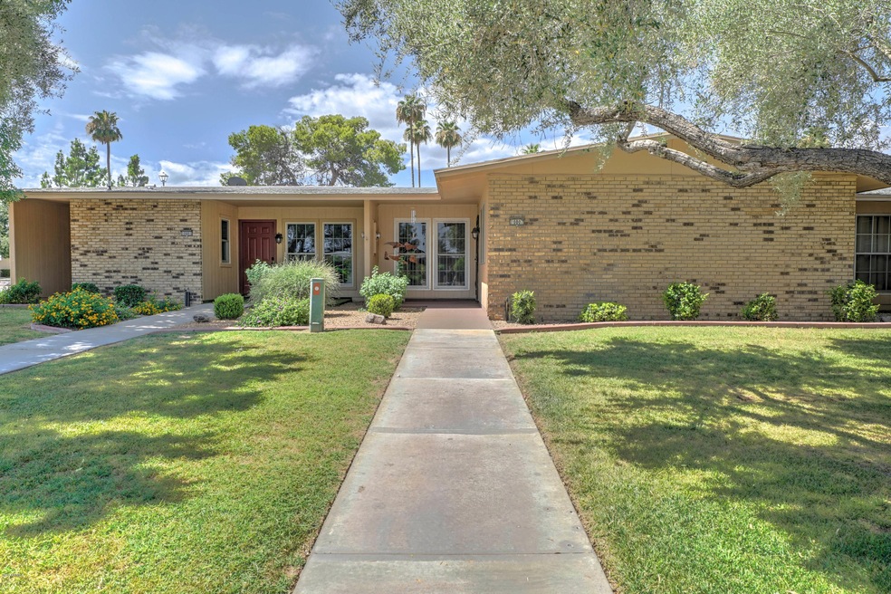 10807 W Thunderbird Blvd, Sun City, AZ 85351 - photo 1