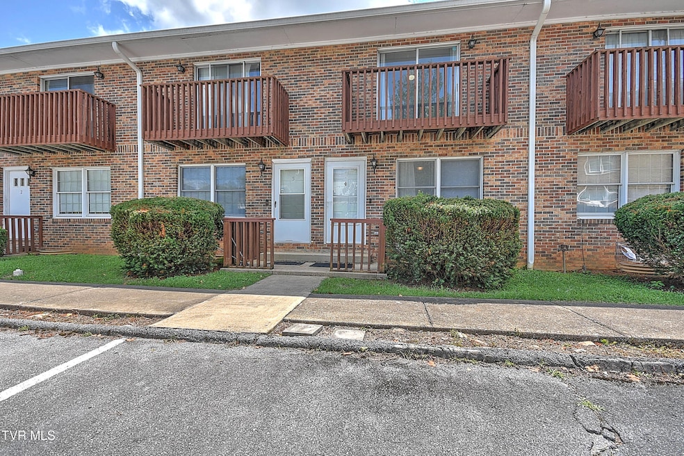 1805 King College Rd unit E4, Bristol, TN 37620 - photo 1