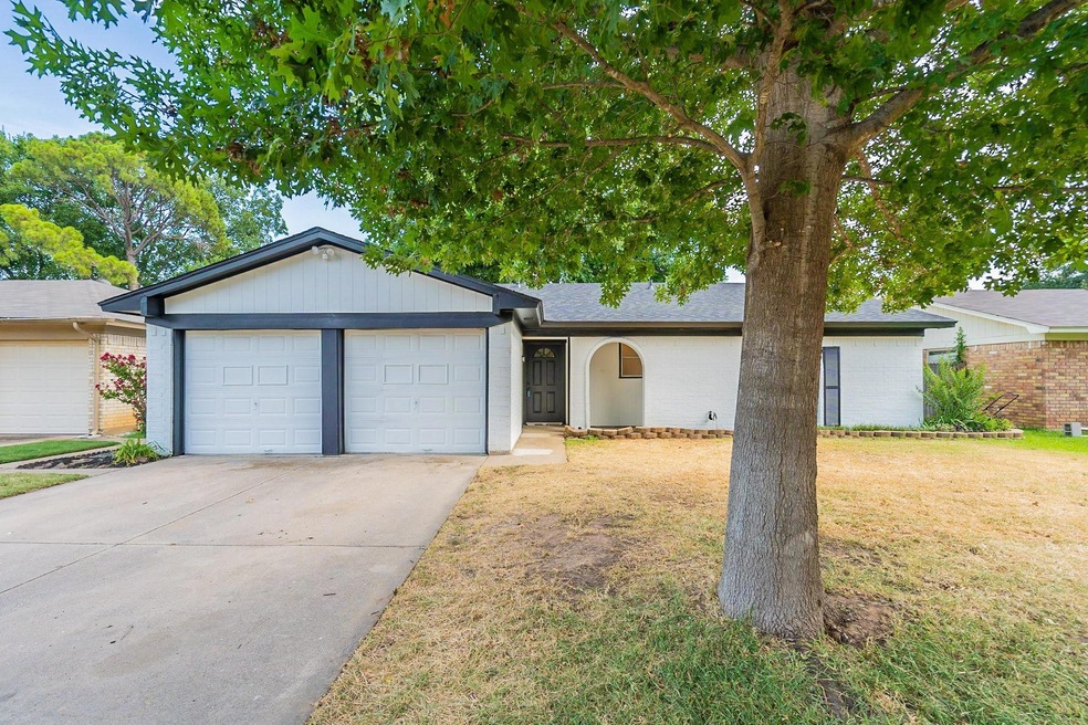 1608 Knoxville Dr, Bedford, TX 76022 - photo 1