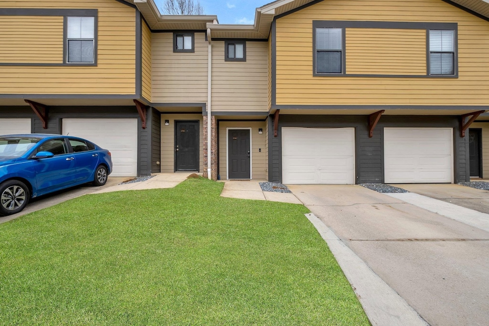 2308 Timber Oaks Ln unit BLDG 1, Tallahassee, FL 32304 - photo 1