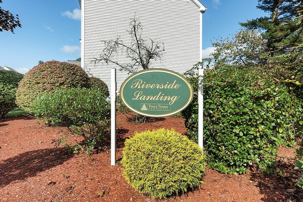 41 Roosevelt Ave unit 41, Dracut, MA 01826 - photo 1