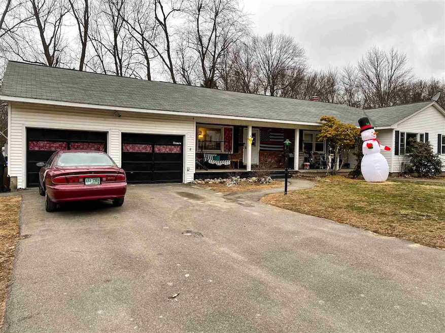 8 Hurley St unit 10, Hudson, NH 03051 - photo 1