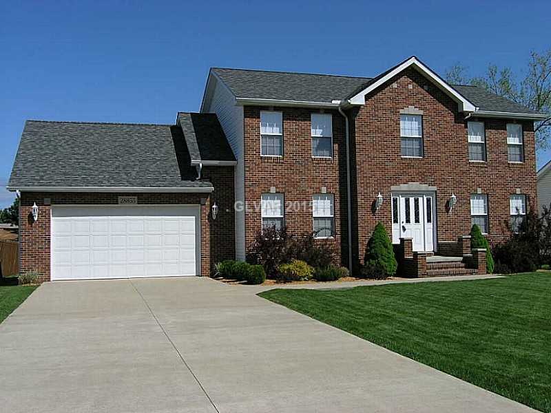 28855 Coulby Ct, Wickliffe, OH 44092 - photo 1