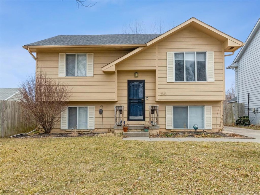 2513 SE 18th St, Des Moines, IA 50320 - photo 1