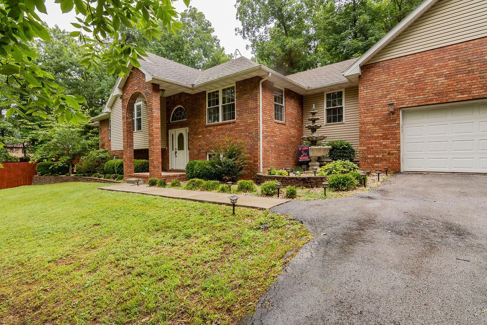 2247CherokeeCtNixa-1Exteriors(2)