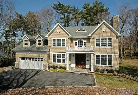 15 Woodedge Rd, Manhasset, NY 11030 - photo 1