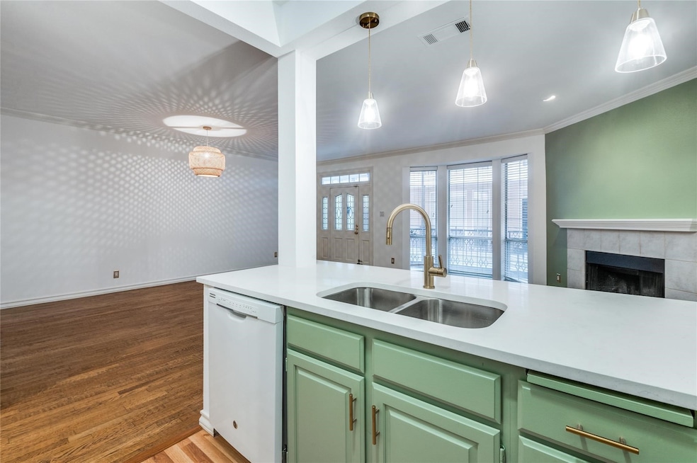 For Rent $2,350/month