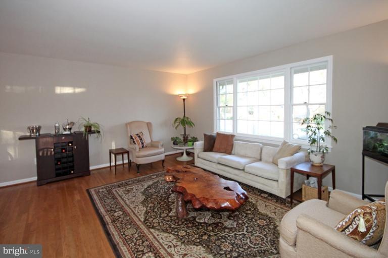 4714 Declaration Ct, Annandale, VA 22003 - photo 1