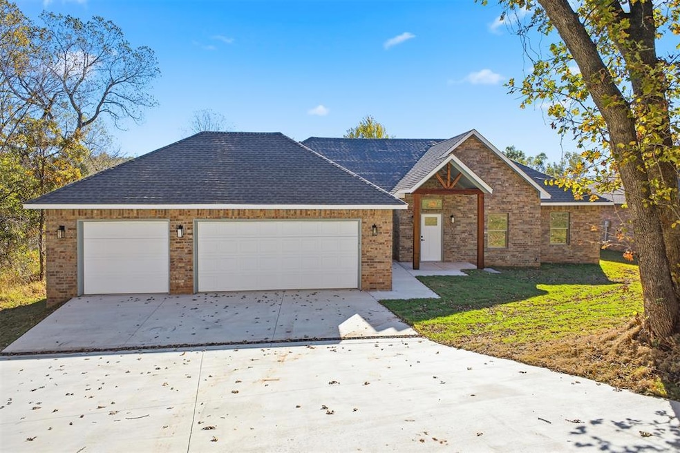 12414 Oak Aly, Guthrie, OK 73044 - photo 1