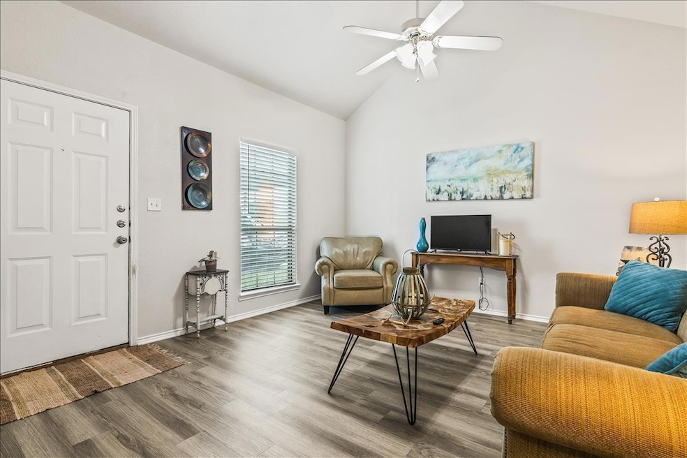 115 Collett Ct, Weatherford, TX 76088 - photo 1