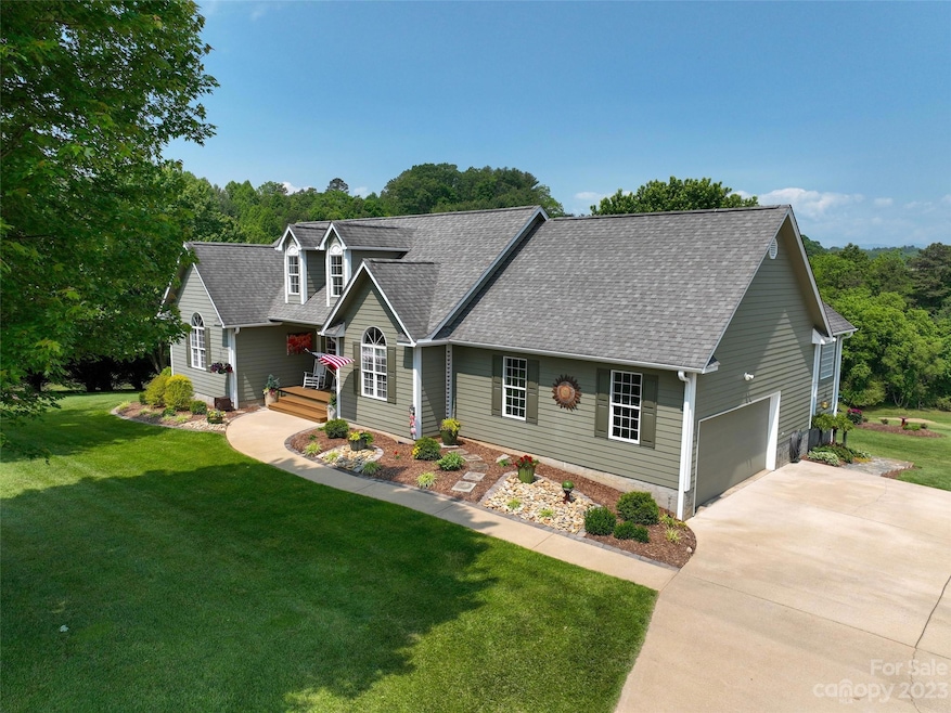 141 Foster Estate Dr, Asheville, NC 28806 - photo 1