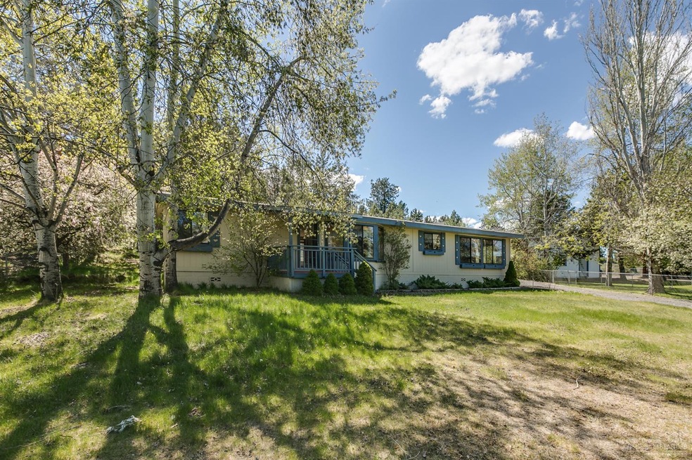 60885 Raintree Dr, Bend, OR 97702 - photo 1