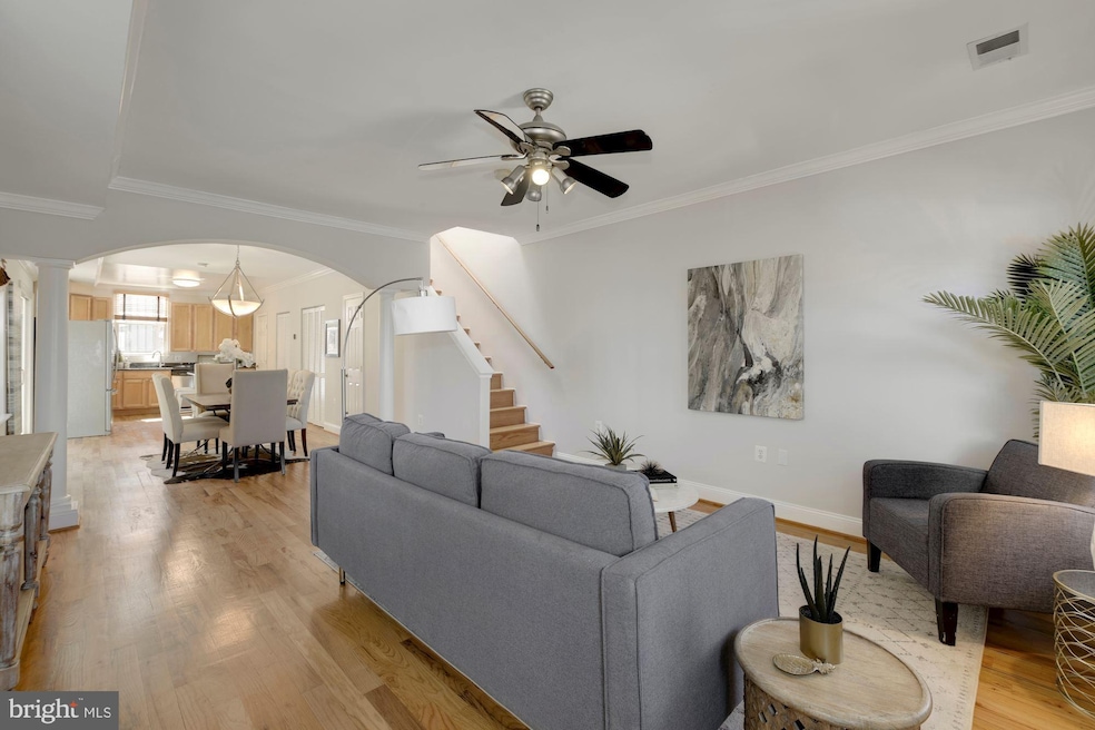 724 Columbia Rd NW, Washington, DC 20001 - photo 1