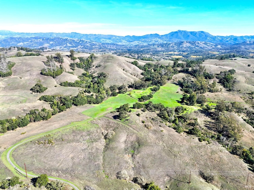 13000 Los Amigos Rd, Healdsburg, CA 95448 - photo 1