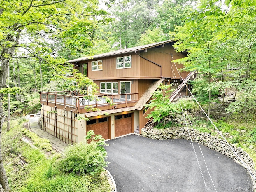 4 Steinway Ct, Suffern, NY 10901 - photo 1