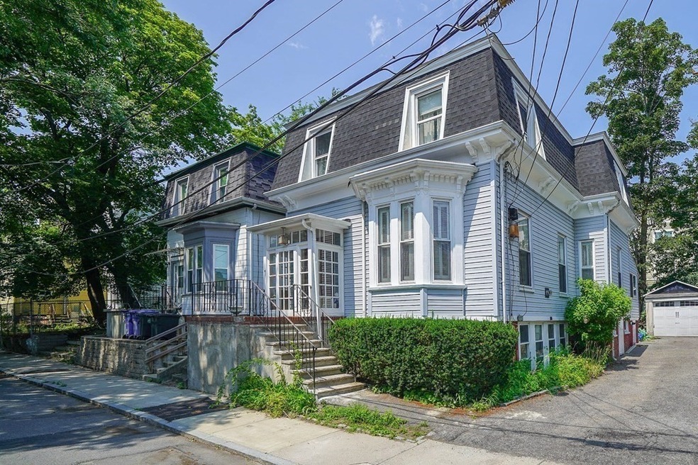 4 Pickering Ave, Roxbury, MA 02119 - photo 1