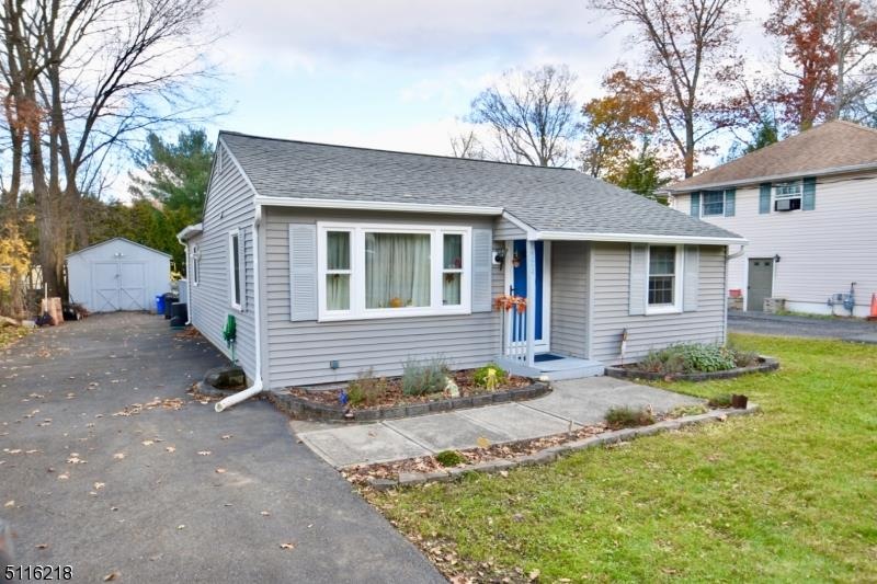 124 E Shawnee Trail, Wharton, NJ 07885 - photo 1