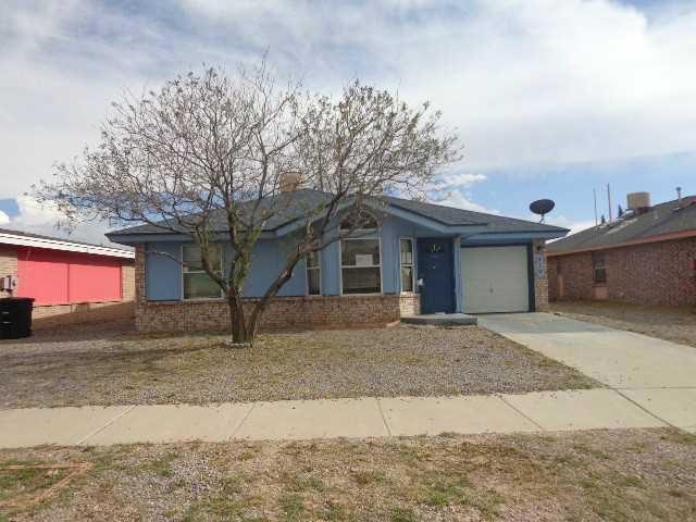 212 Barrel Cactus Dr, Horizon City, TX 79928 - photo 1