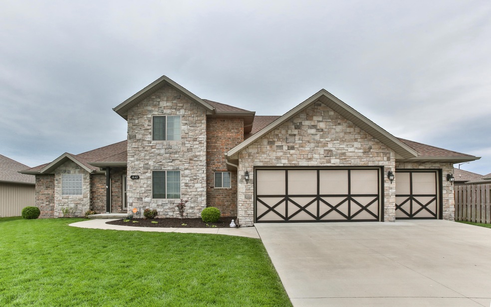 1642 E New Madrid, Republic, MO 65738 - photo 1