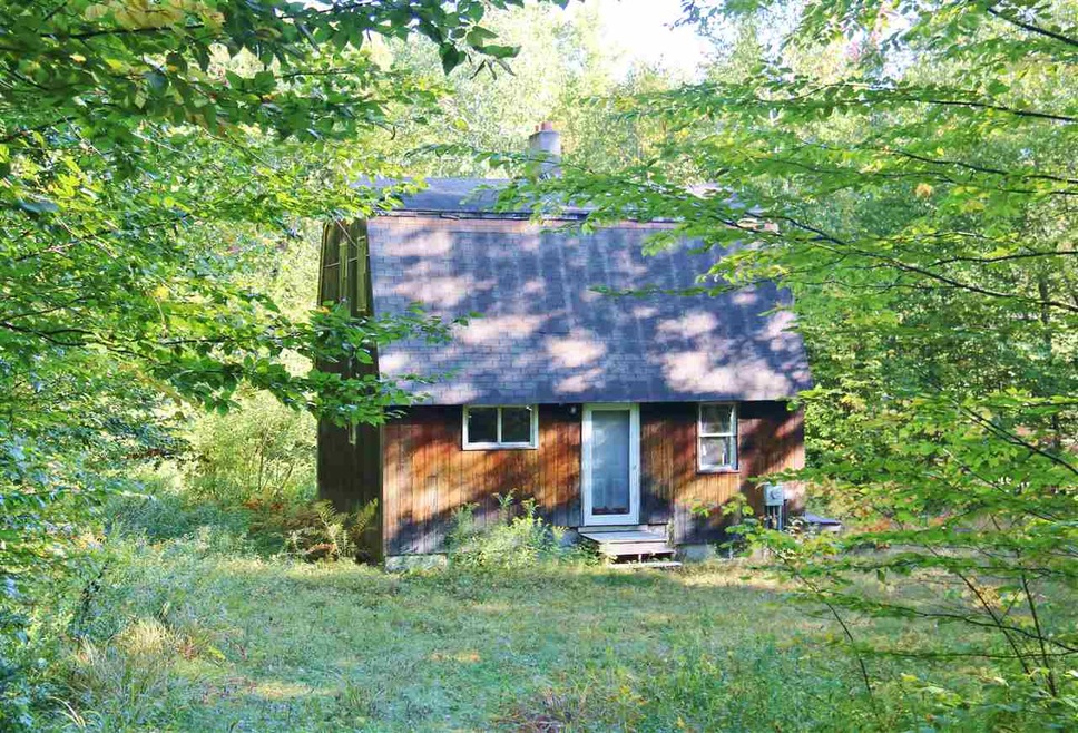 142 Sullivan Rd, Stark, NH 03582 - photo 1