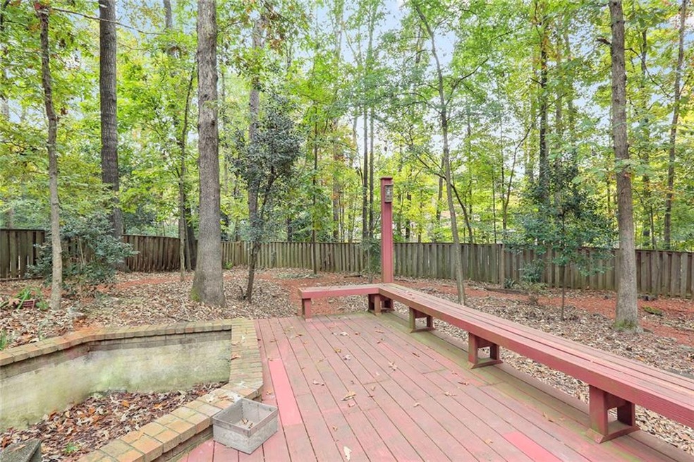 1155 Martin Ridge Rd, Roswell, GA 30076 - photo 1