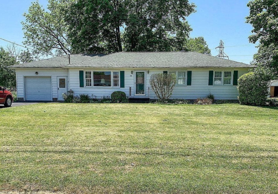 1048 Lilac St, Wayland, MI 49348 - photo 1