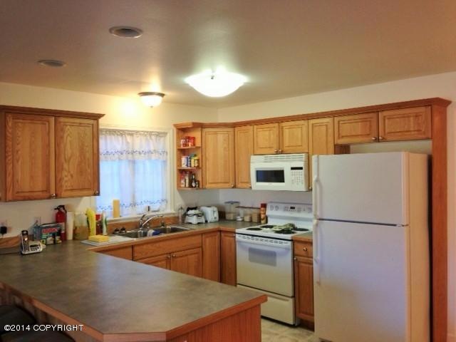 Nice big kitchen!
