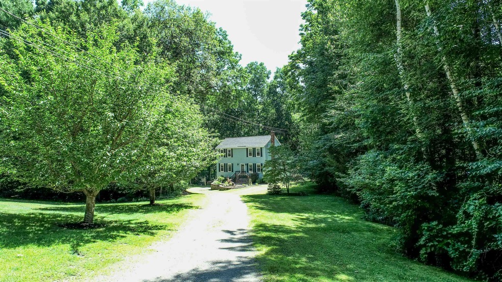 5 Keats Dr, Derry, NH 03038 - photo 1