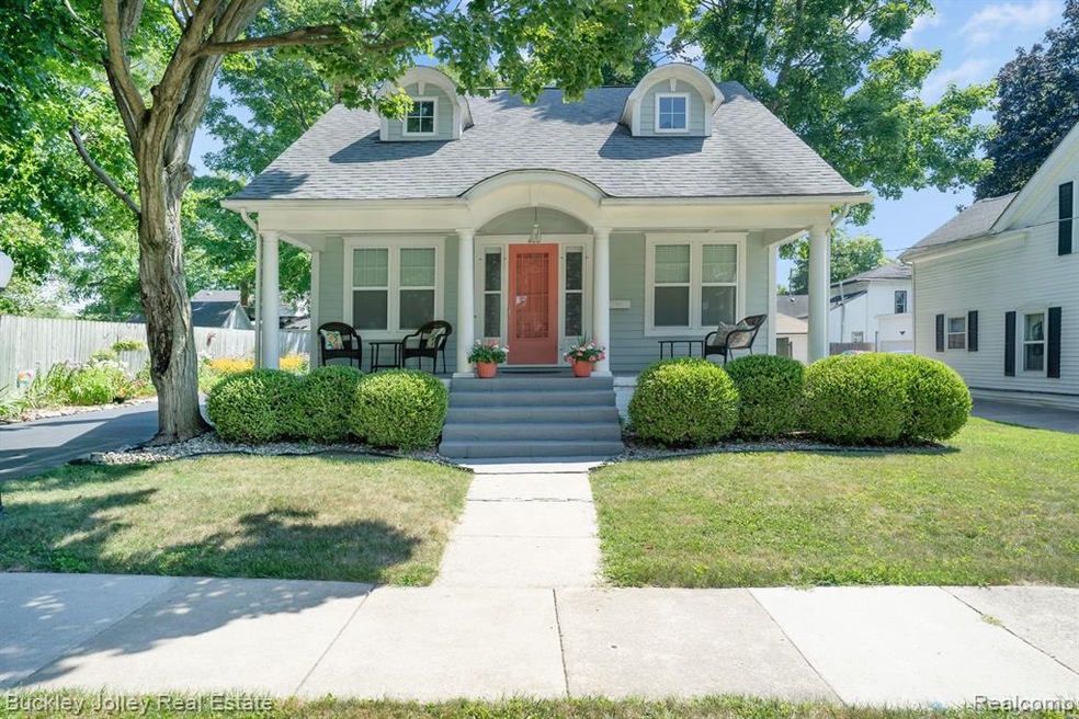 Located 3 Blocks from Downtown Howell.jpg