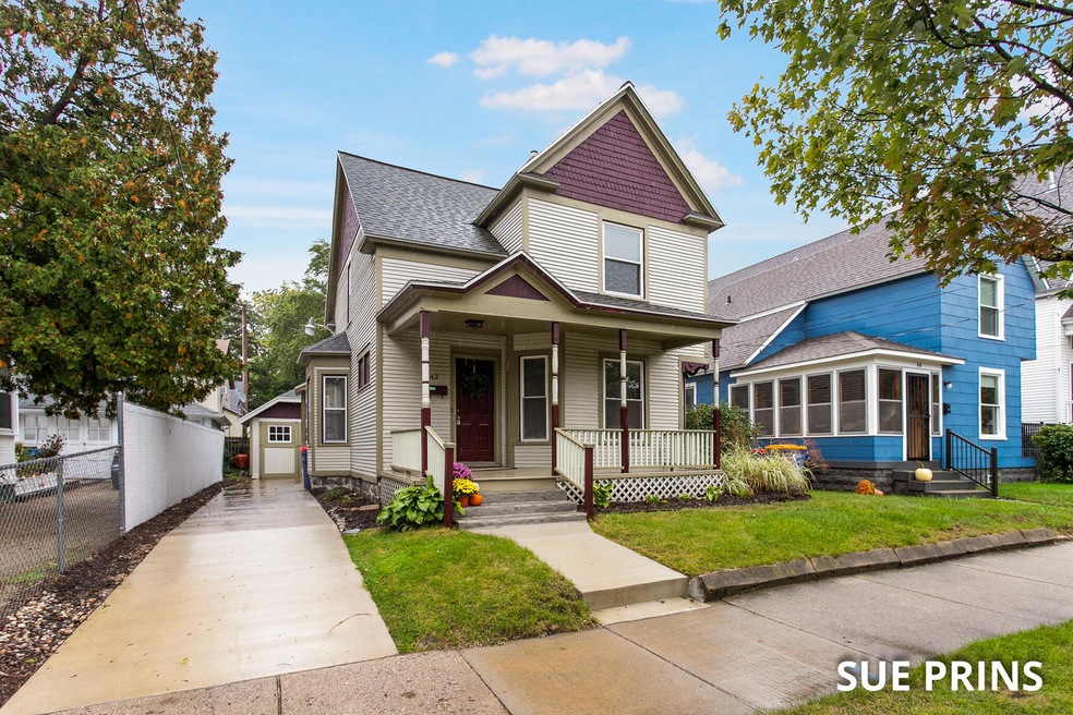 42 Dennis Ave SE, Grand Rapids-1