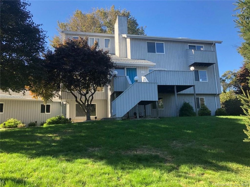 1160 S Pine Creek Rd, Fairfield, CT 06824 - photo 1