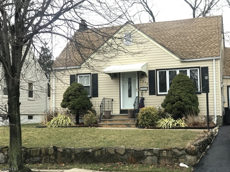 1656 Kenneth Ave, Union, NJ 07083 - photo 1