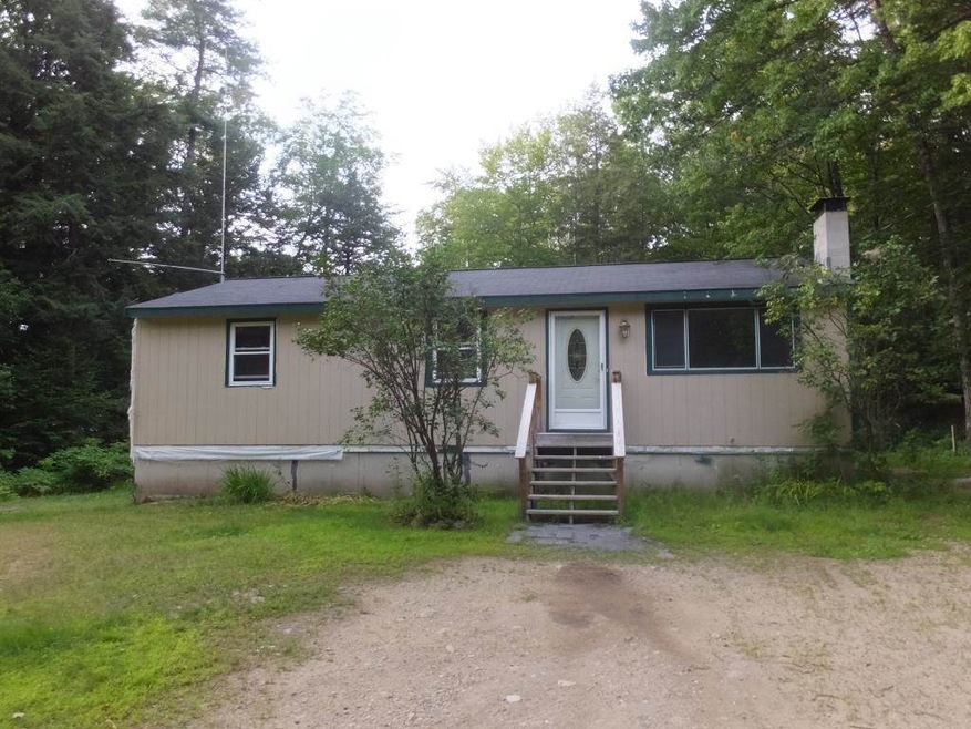 137 Woodland Grove Rd, Conway, NH 03813 - photo 1