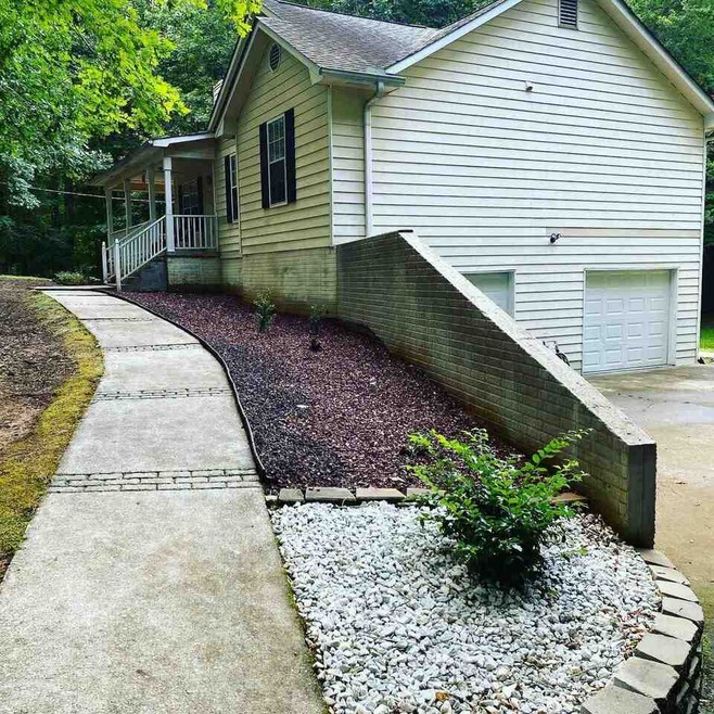 419 Jeffery Dr, Locust Grove, GA 30248 - photo 1