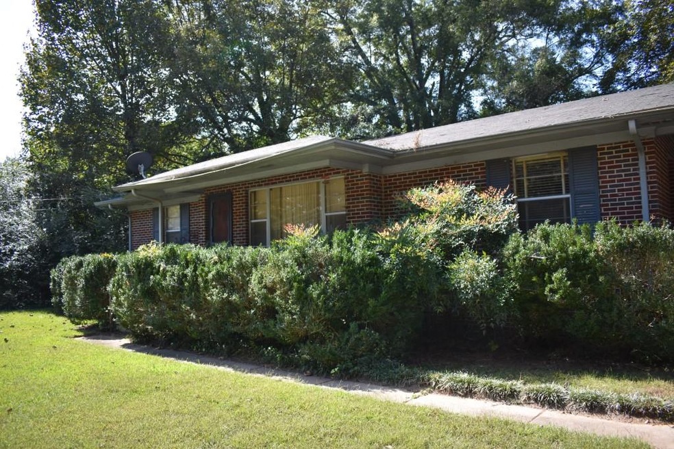 1237 NE South Enota Dr, Gainesville, GA 30501 - photo 1