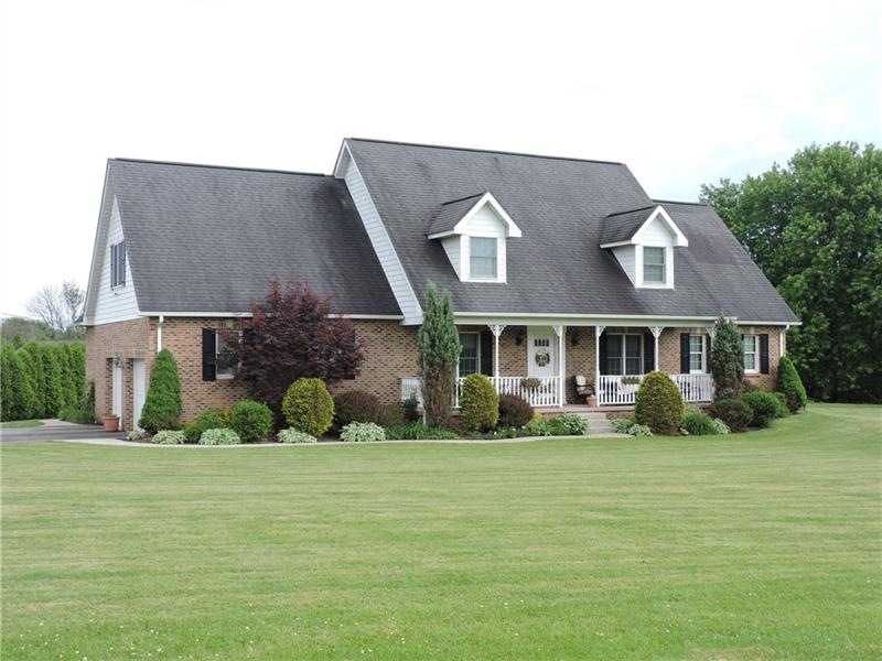 Welcome to this custom built home in the Wyndon Li