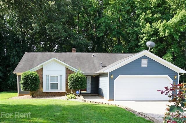 mature trees with shade in back yard