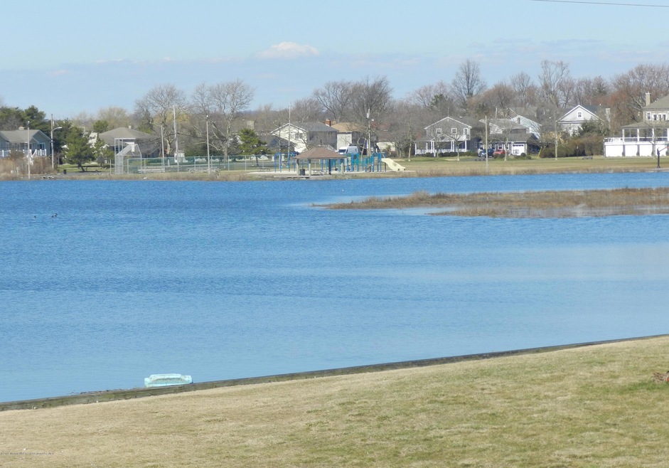 50 Valentine St unit 29a, Monmouth Beach, NJ 07750 - photo 1