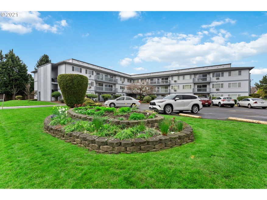 2005 Tibbetts Dr unit 312, Longview, WA 98632 - photo 1