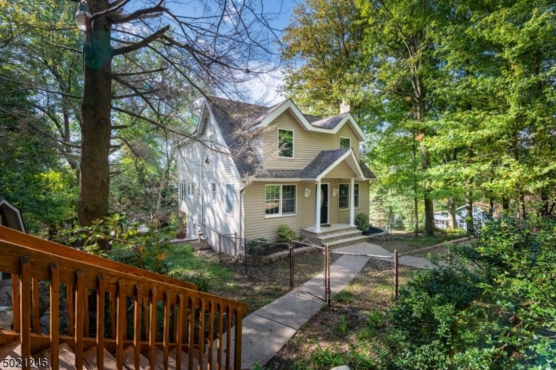 27 Beach Haven Rd, Hewitt, NJ 07421 - photo 1