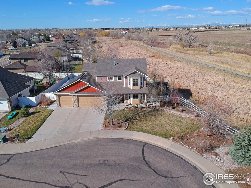 Rare Find in Hunters Cove