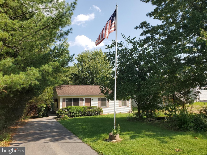 113 Plantation Dr, Winchester, VA 22602 - photo 1