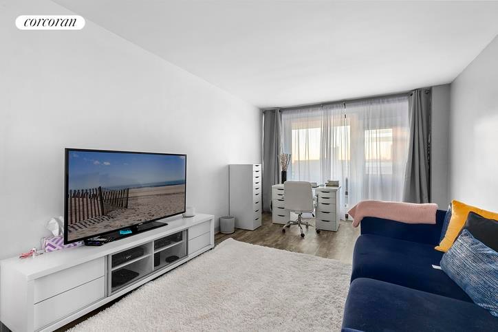 Park City Estates unit 16B, Rego Park, NY 11374 - photo 1