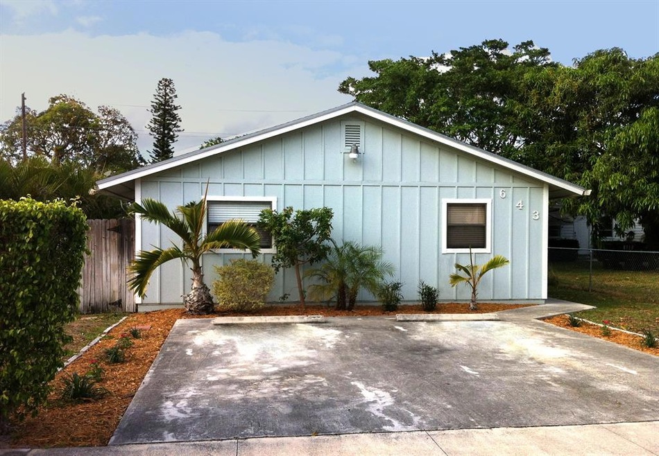 643 37th St unit A&B, West Palm Beach, FL 33407 - photo 1