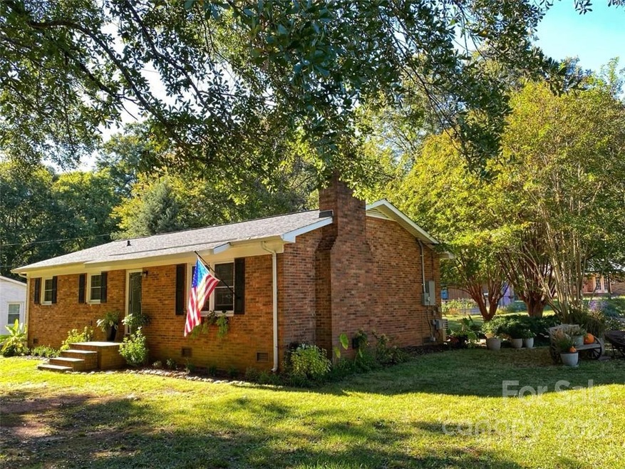 1152 Faulkner Rd unit 1, Clover, SC 29710 - photo 1