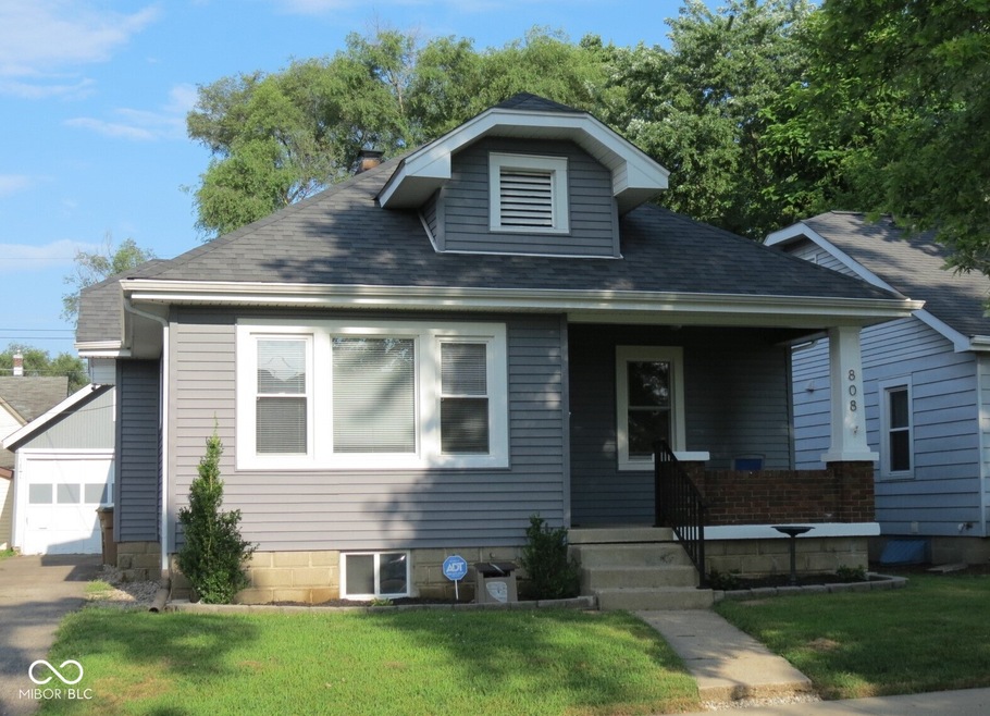 808 Central Place, Columbus, IN 47201 - photo 1