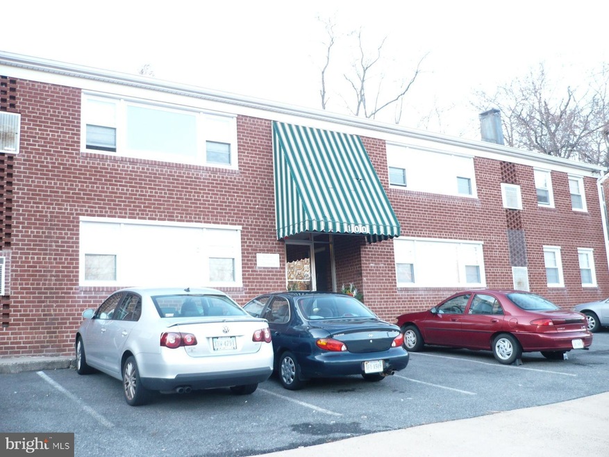 100 W Taylor Run Pkwy unit 8, Alexandria, VA 22314 - photo 1